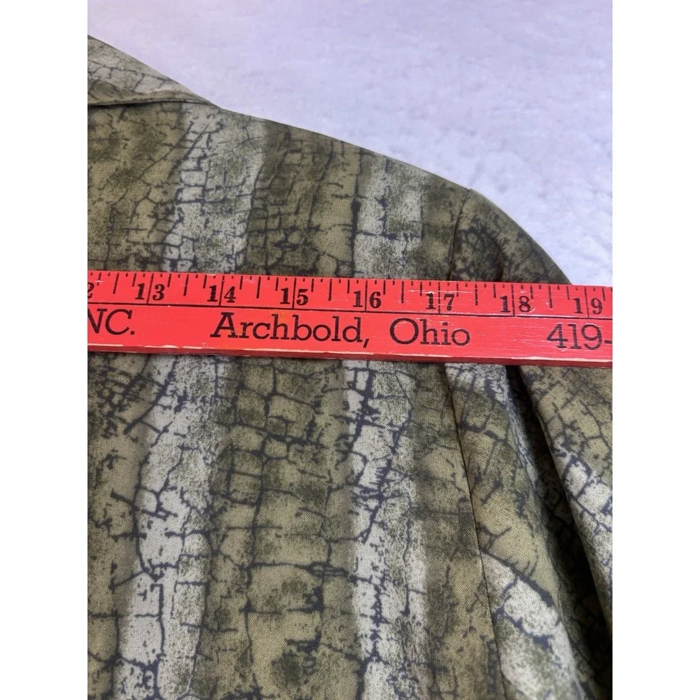 Ashley Stewart Button Up Shirt Women Size 18 Green Long Sleeve Animal Print